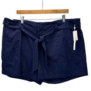 Caslon Cotton Blend Belted Paperbag Twill Shorts - Navy Blue - size 18